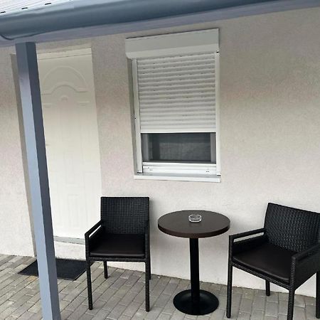 Hotel Nefelejcs Vendeghaz Gödöllő Zewnętrze zdjęcie