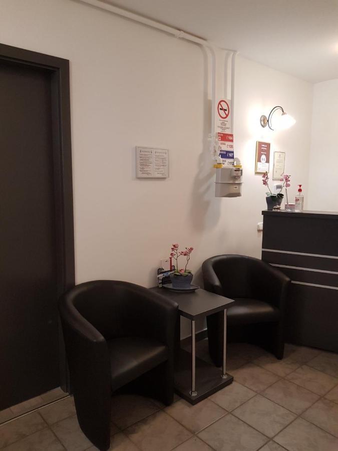 Hotel Nefelejcs Vendeghaz Gödöllő Zewnętrze zdjęcie