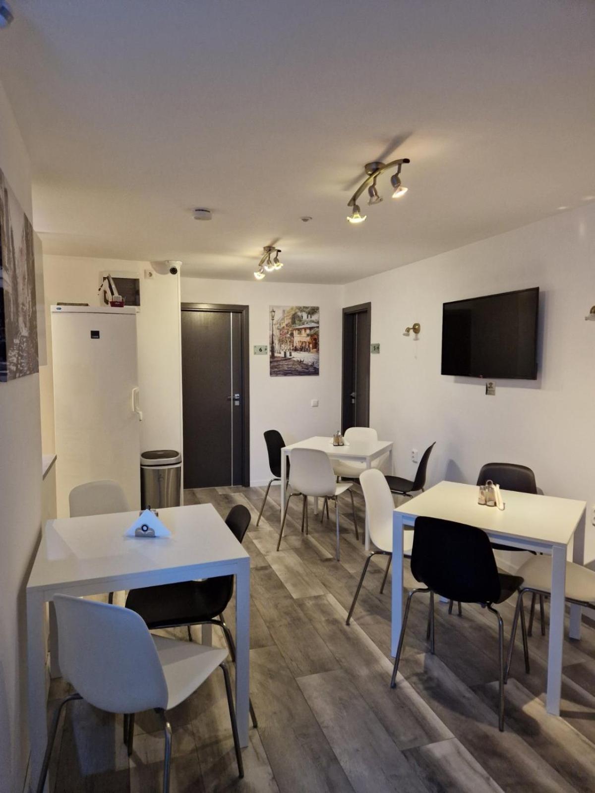 Hotel Nefelejcs Vendeghaz Gödöllő Zewnętrze zdjęcie