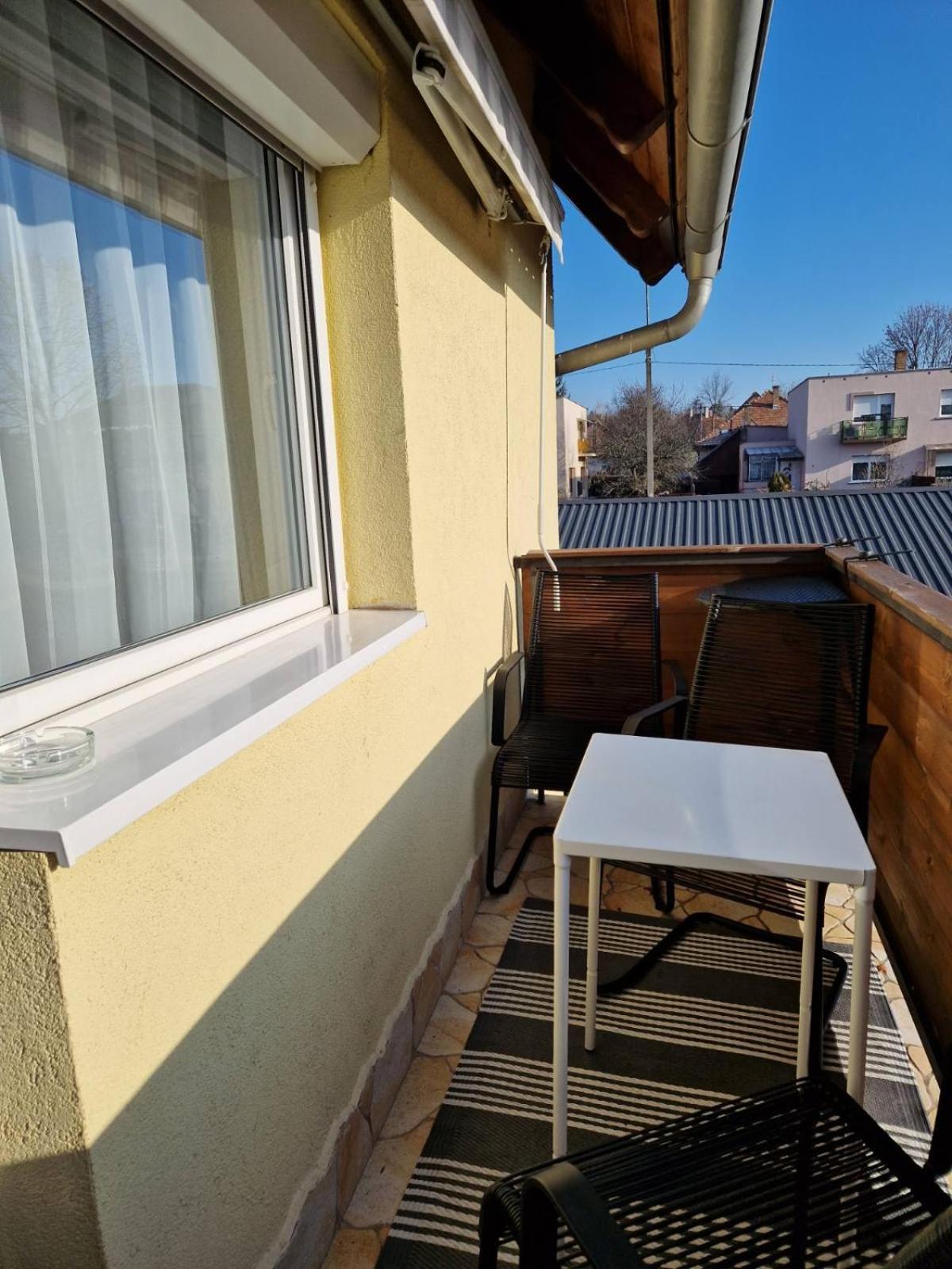 Hotel Nefelejcs Vendeghaz Gödöllő Zewnętrze zdjęcie
