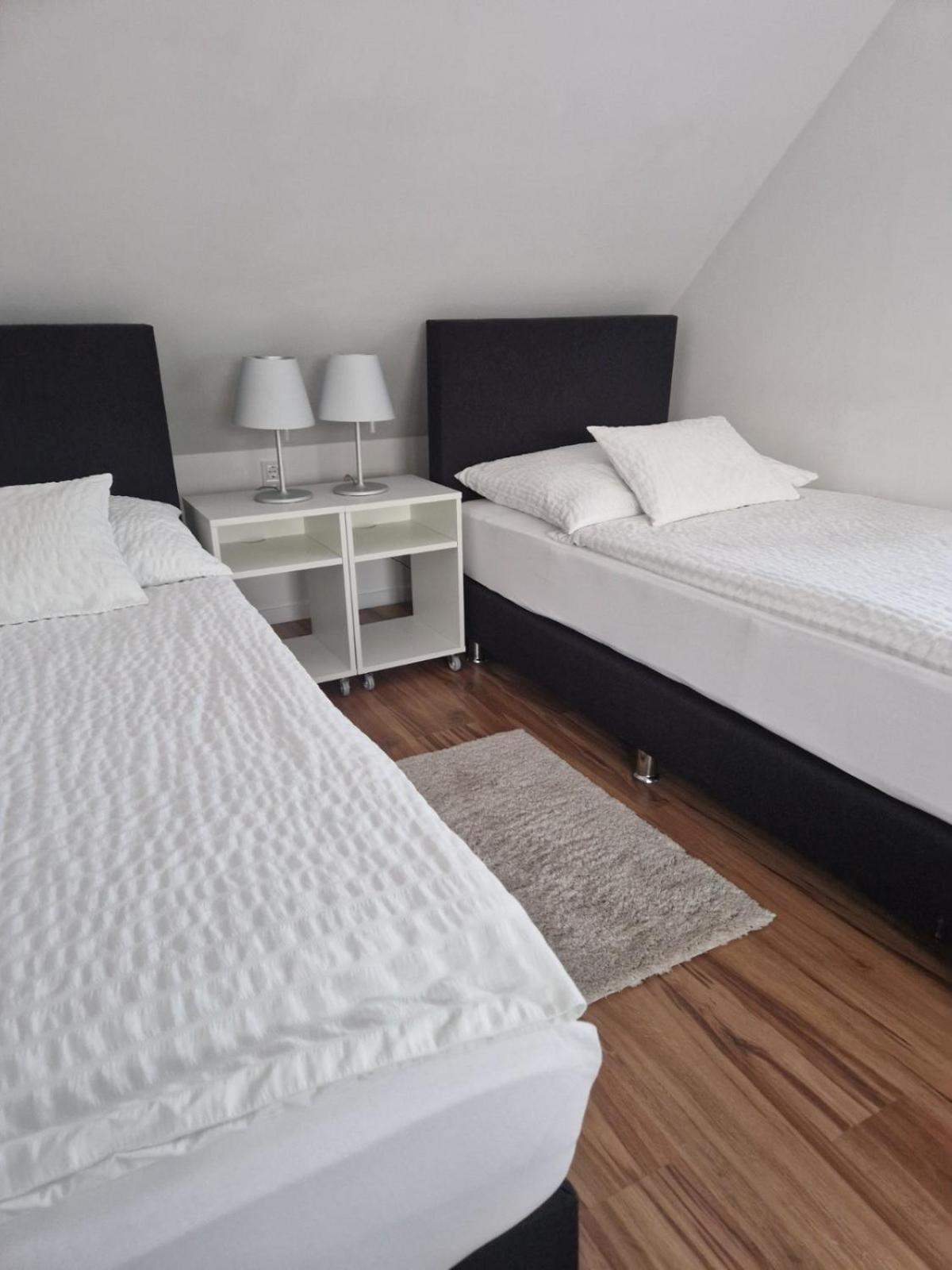 Hotel Nefelejcs Vendeghaz Gödöllő Zewnętrze zdjęcie