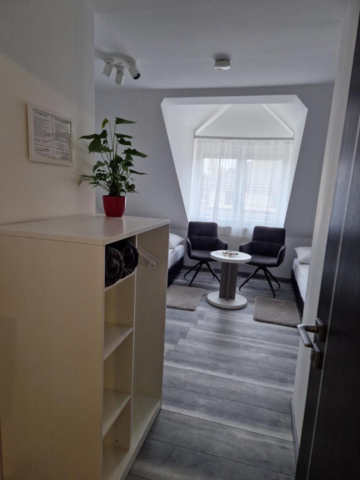 Hotel Nefelejcs Vendeghaz Gödöllő Zewnętrze zdjęcie
